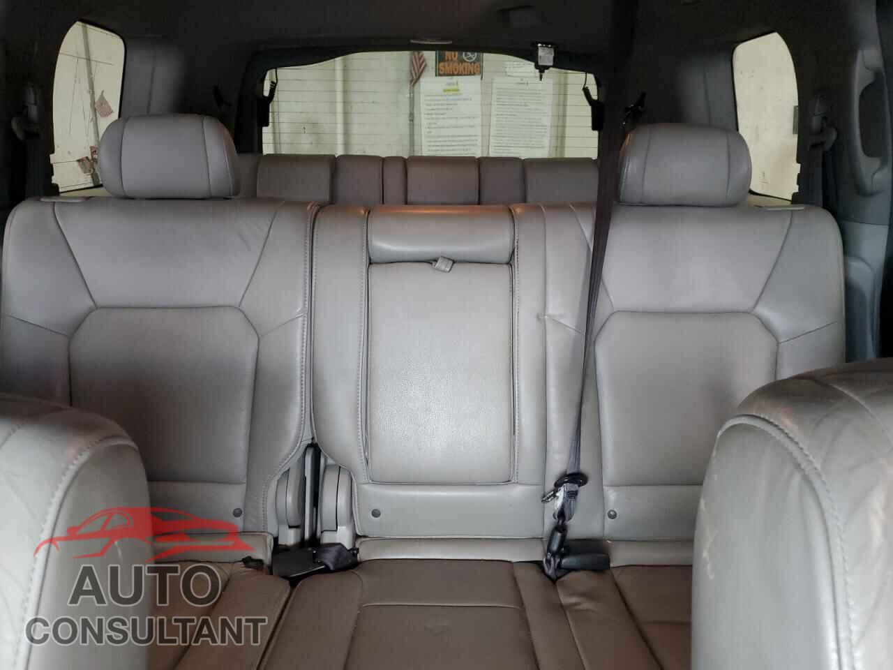 HONDA PILOT 2011 - 5FNYF4H51BB022246