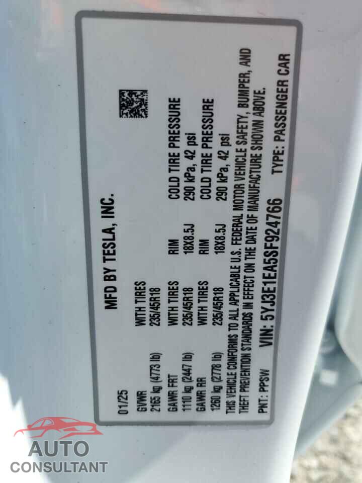 TESLA MODEL 3 2025 - 5YJ3E1EA5SF924766
