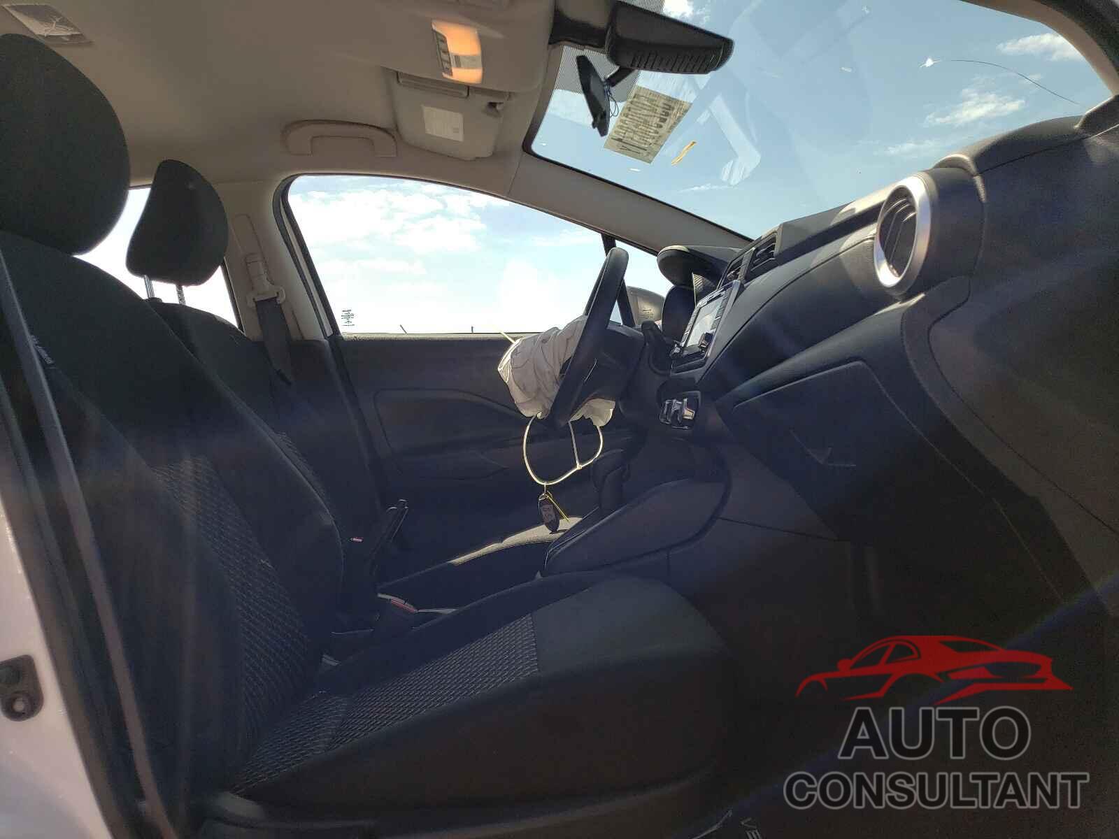 NISSAN VERSA 2021 - 3N1CN8DV3ML893957