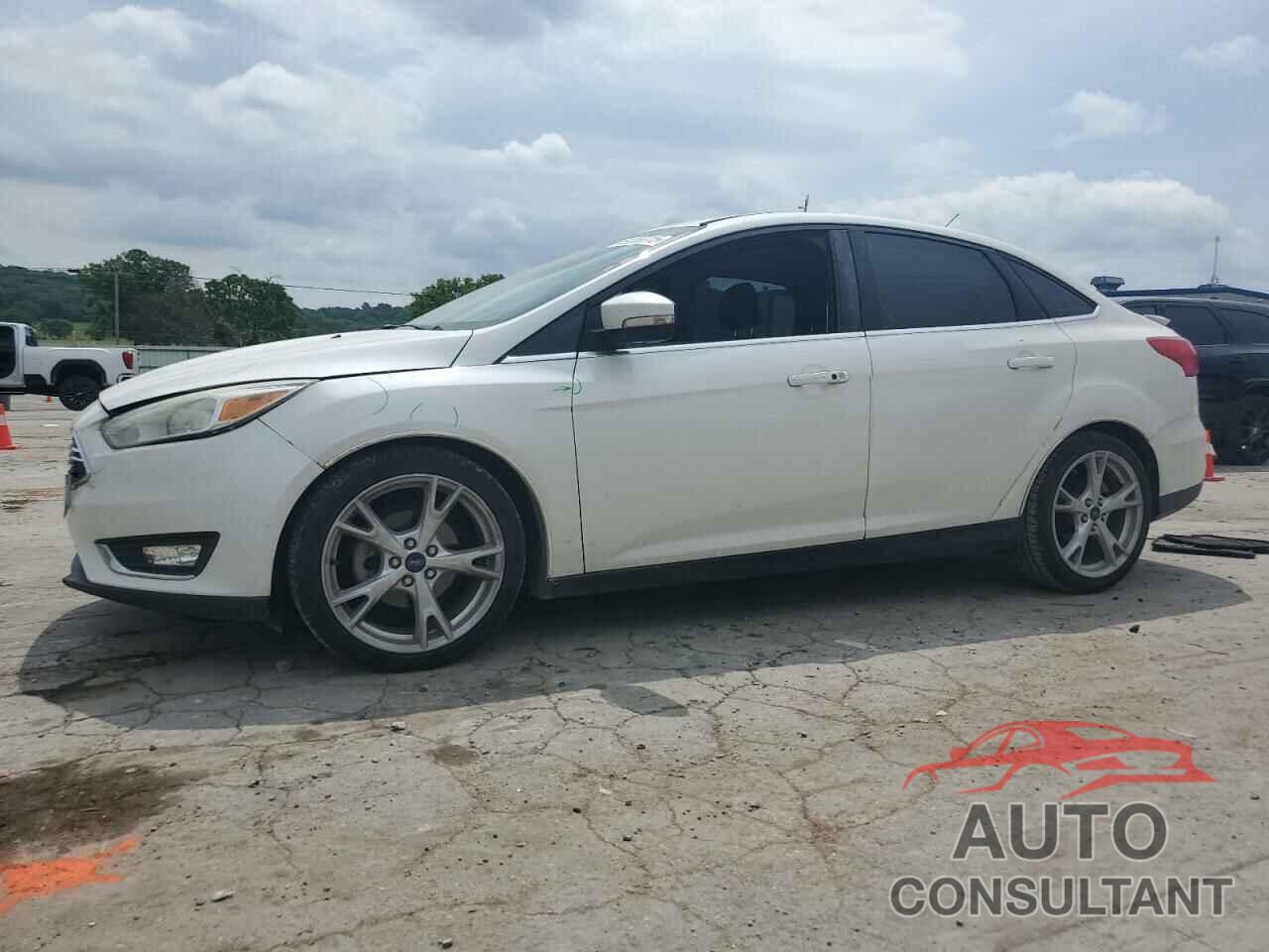 FORD FOCUS 2015 - 1FADP3J26FL333542