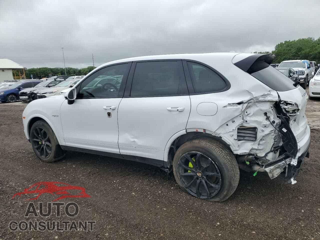 PORSCHE CAYENNE 2017 - WP1AE2A2XHLA71216