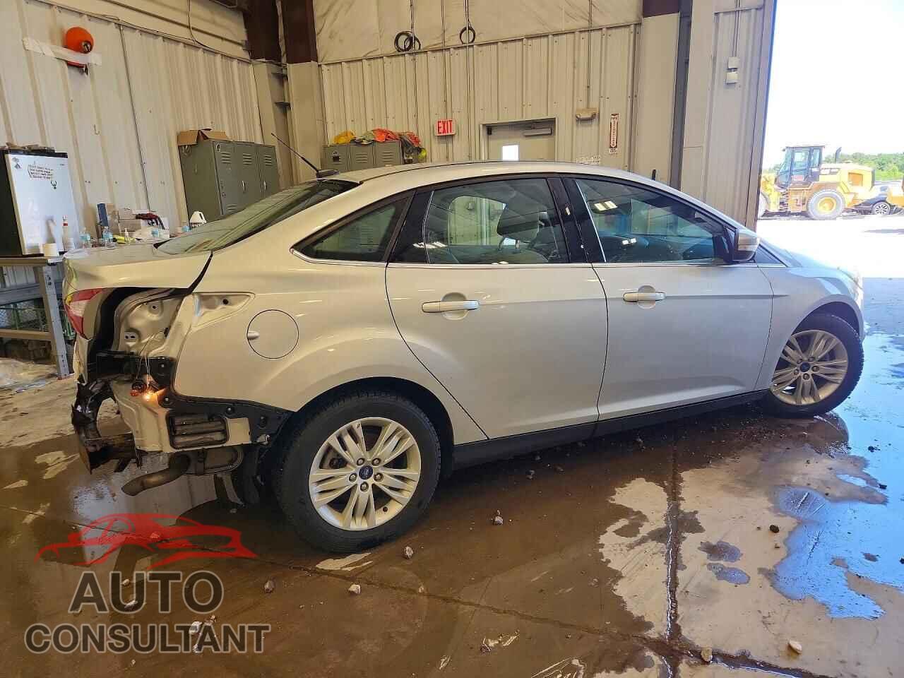 FORD FOCUS 2012 - 1FAHP3H22CL293902