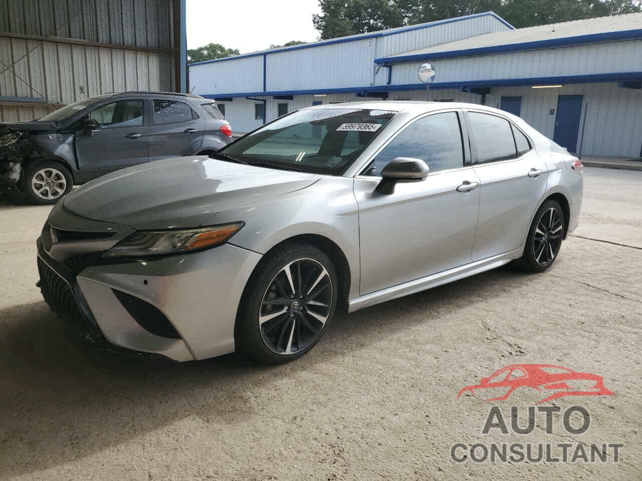 TOYOTA CAMRY 2018 - 4T1B61HK1JU129230