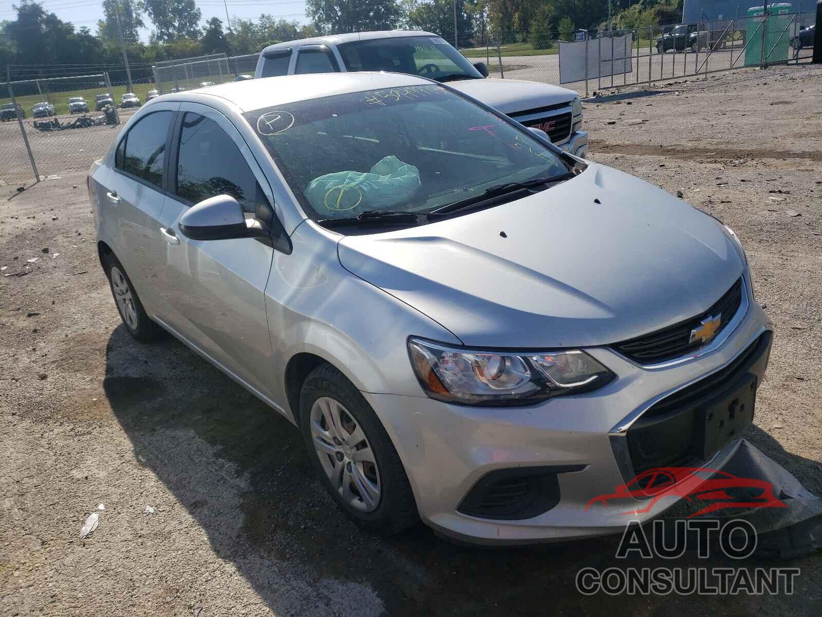CHEVROLET SONIC 2017 - 1G1JB5SH6H4167930