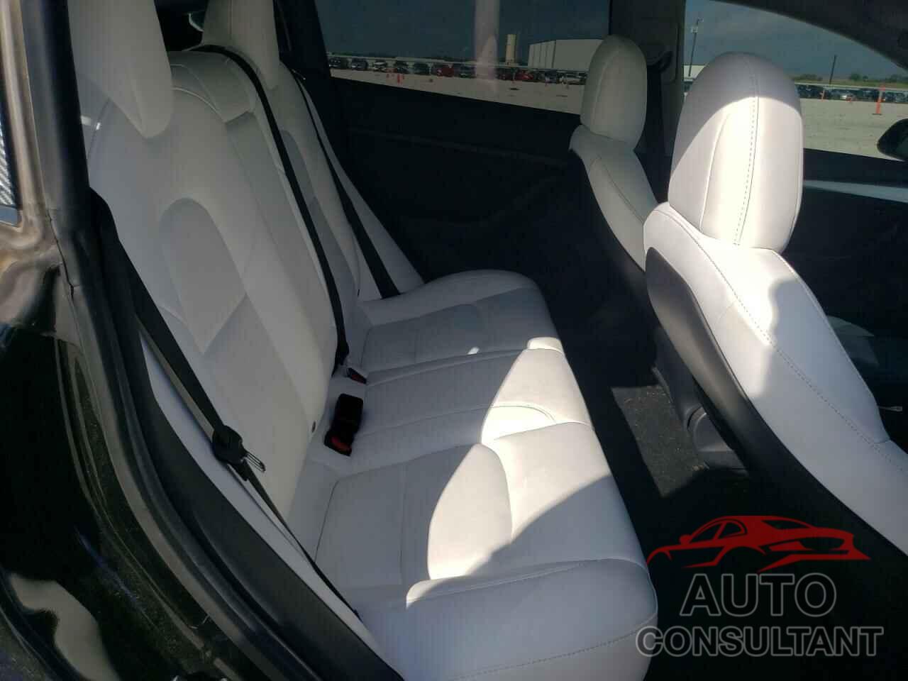 TESLA MODEL 3 2021 - 5YJ3E1EC5MF070883
