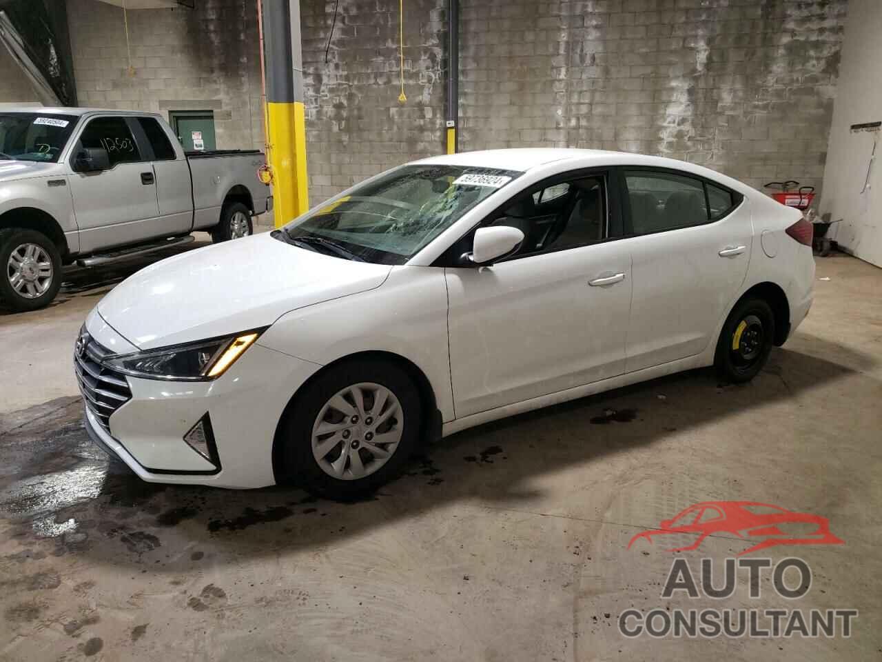 HYUNDAI ELANTRA 2019 - 5NPD74LF7KH493296