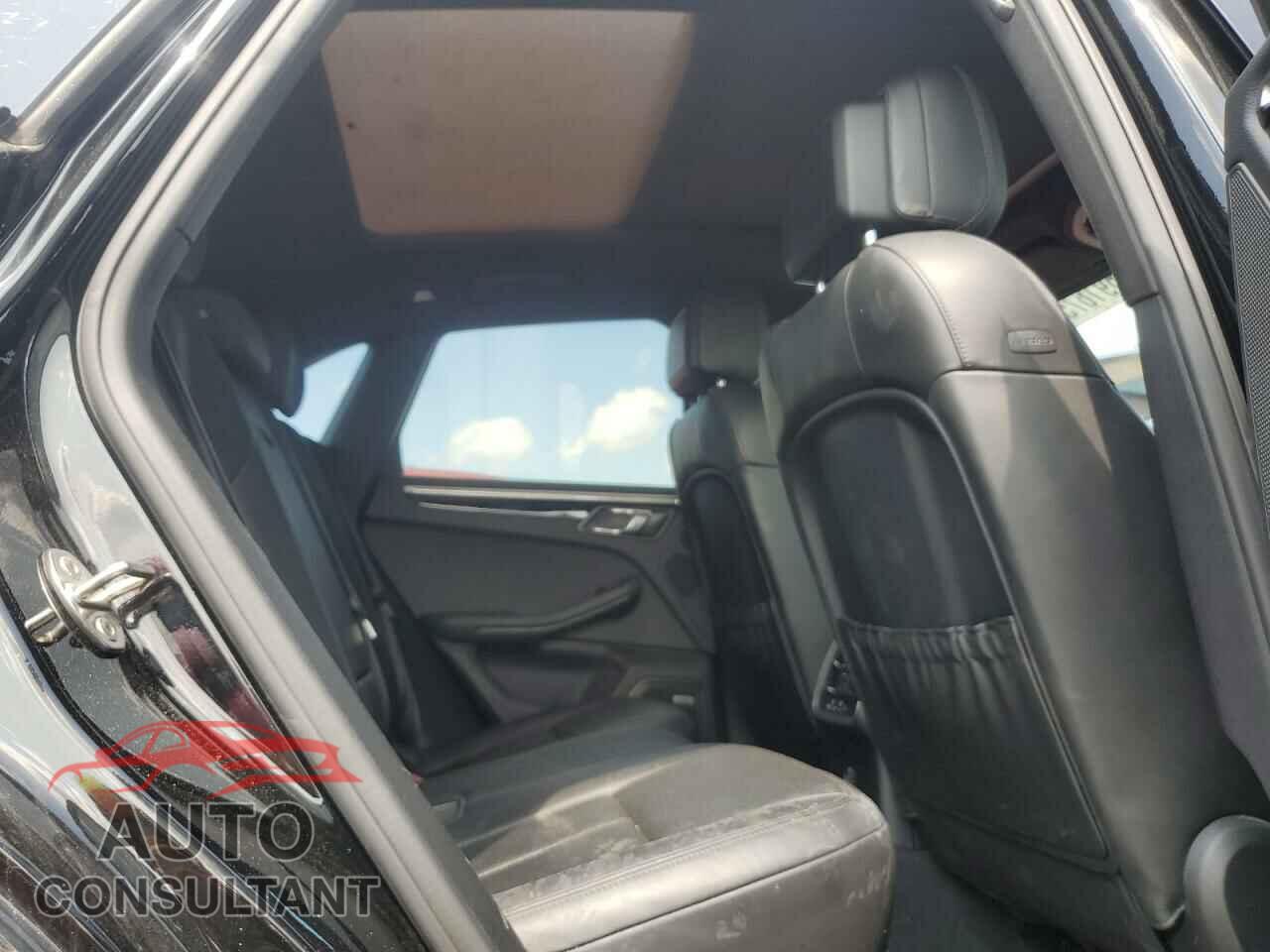 PORSCHE MACAN 2018 - WP1AA2A55JLB08488