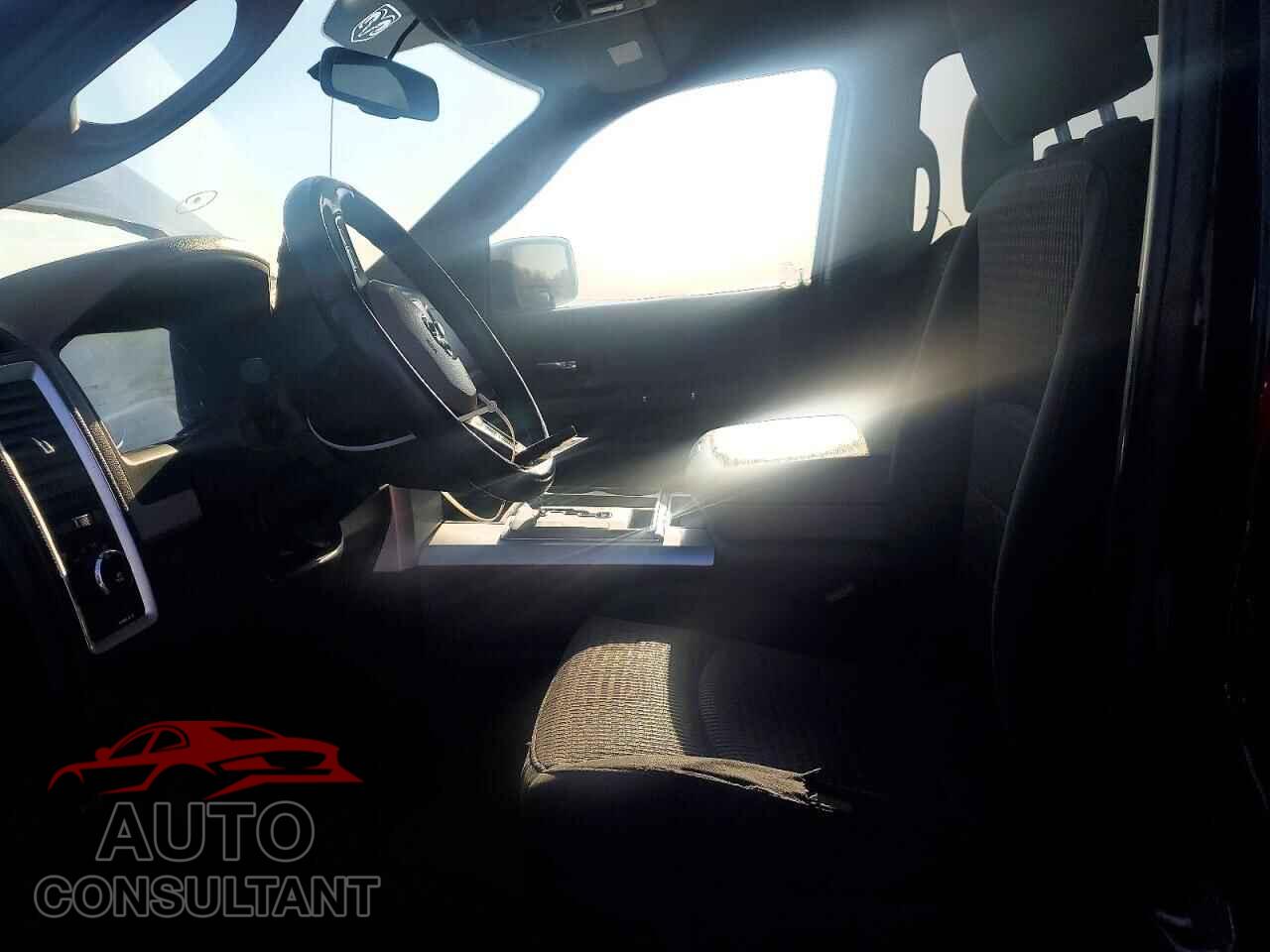 DODGE RAM 1500 2012 - 1C6RD7LT1CS172256