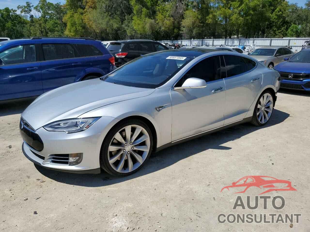 TESLA MODEL S 2012 - 5YJSA1DP4CFS00811