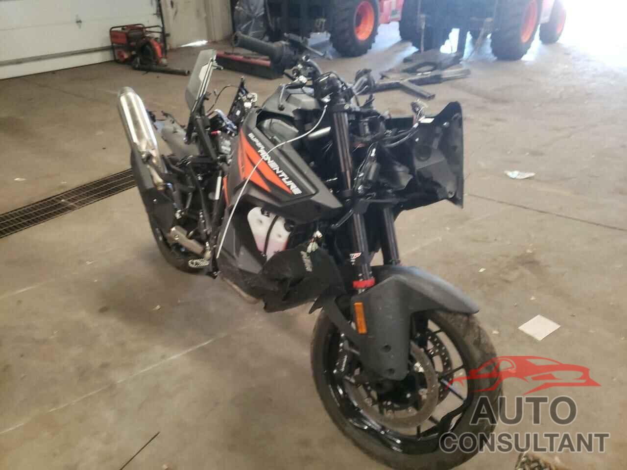 KTM MOTORCYCLE 2022 - VBKV79403NM950948