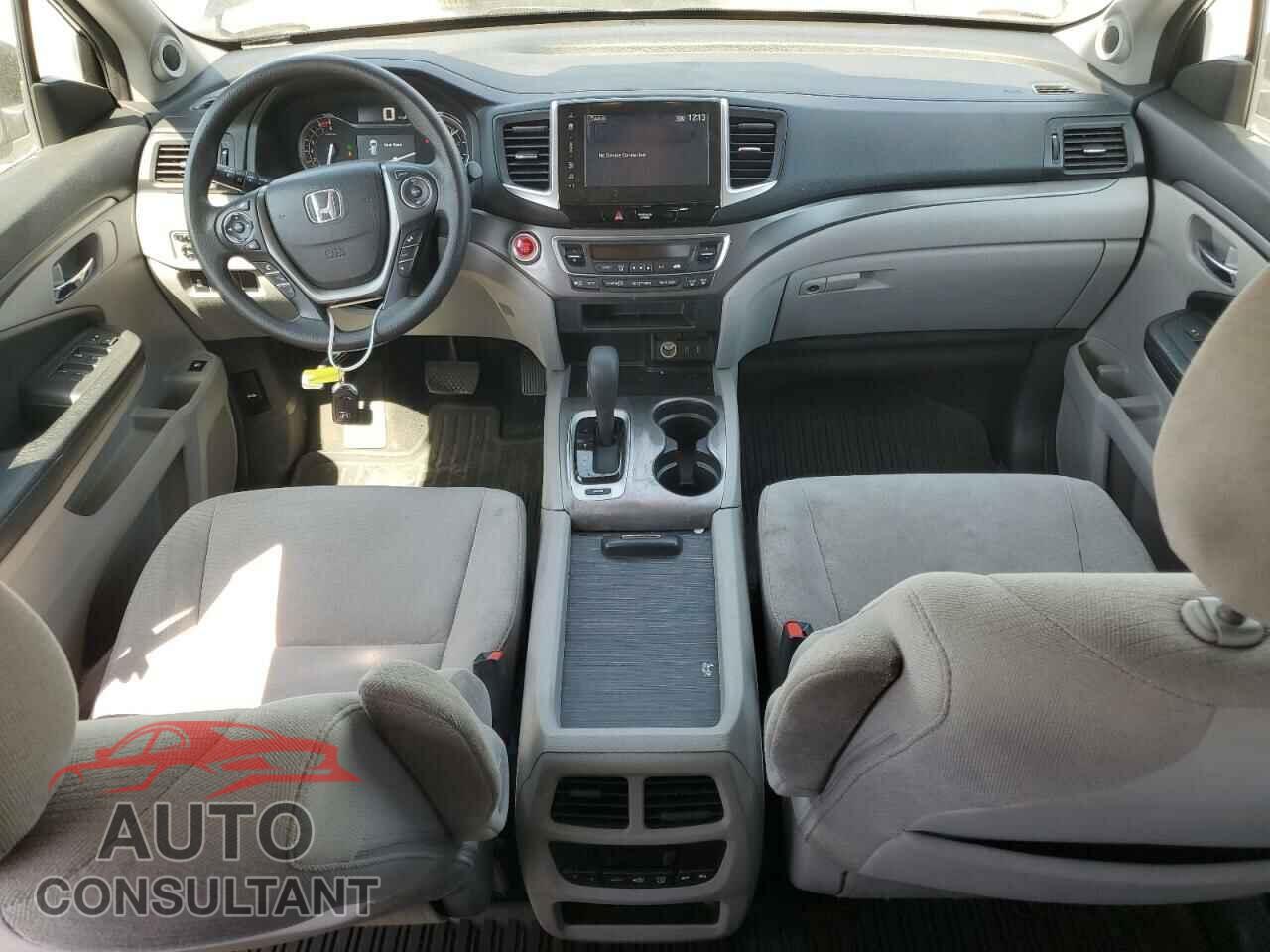 HONDA PILOT 2017 - 5FNYF5H32HB029901