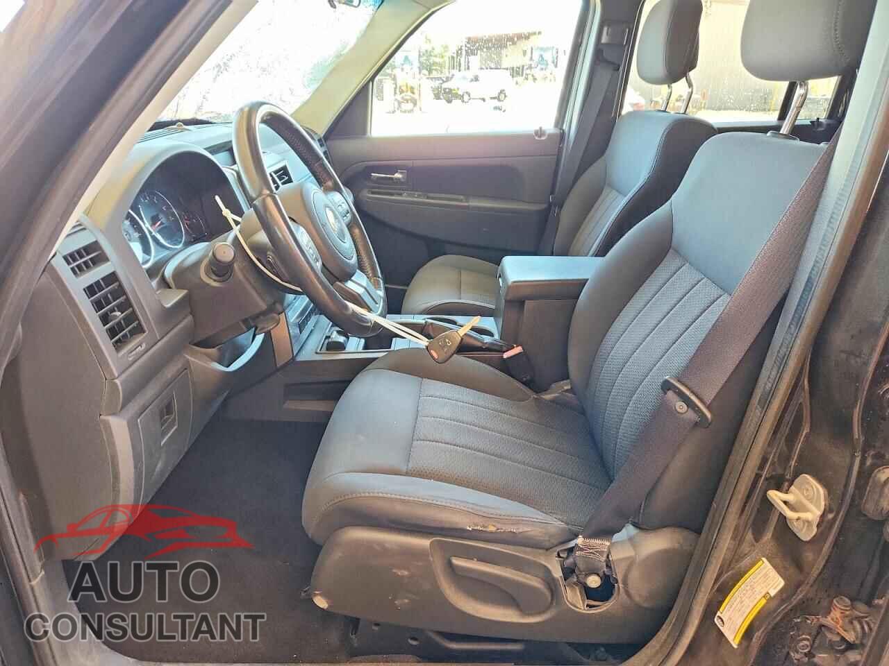 JEEP LIBERTY 2011 - 1J4PN2GK4BW555272