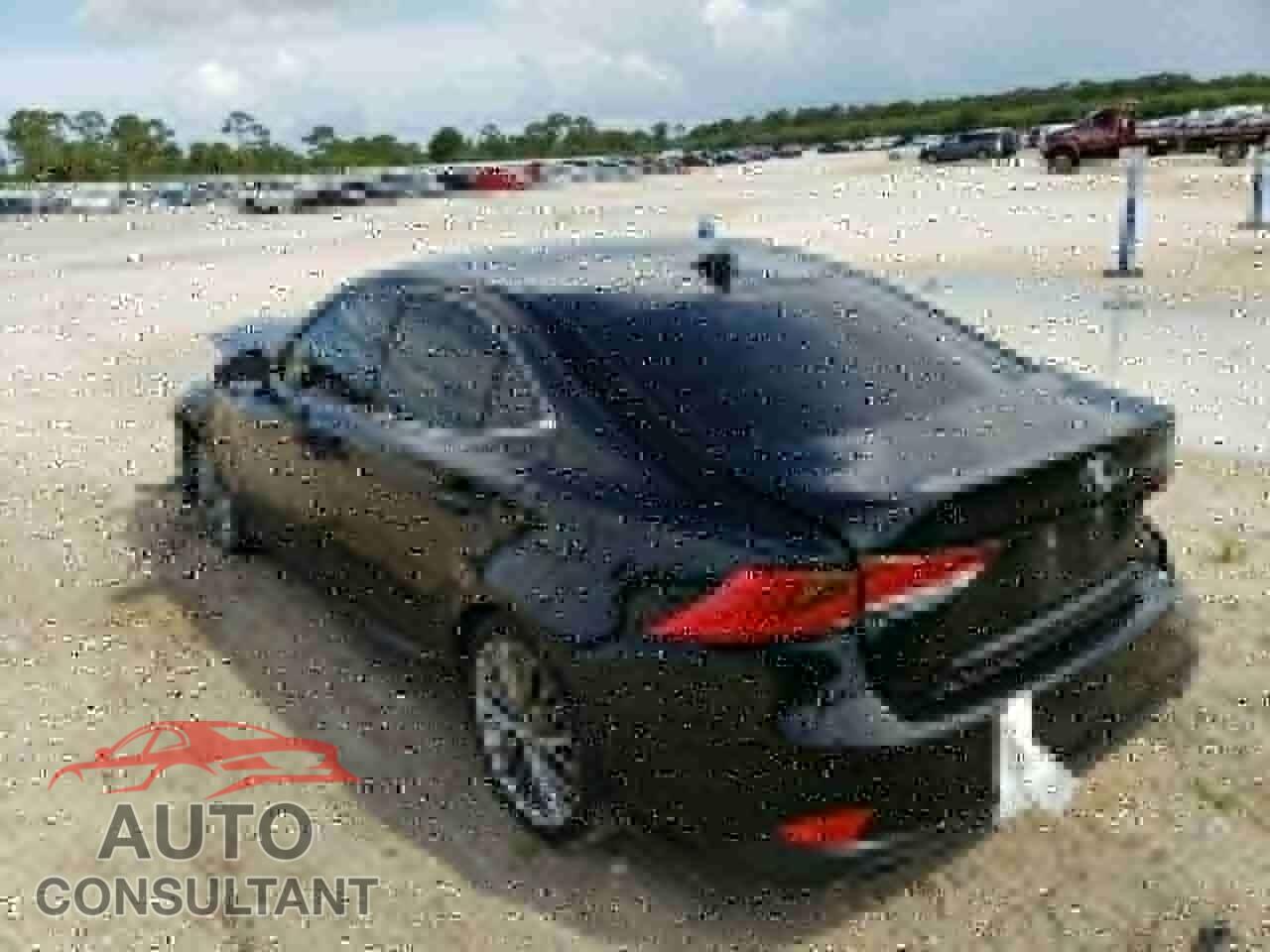 LEXUS IS 2017 - JTHBA1D24H5052946