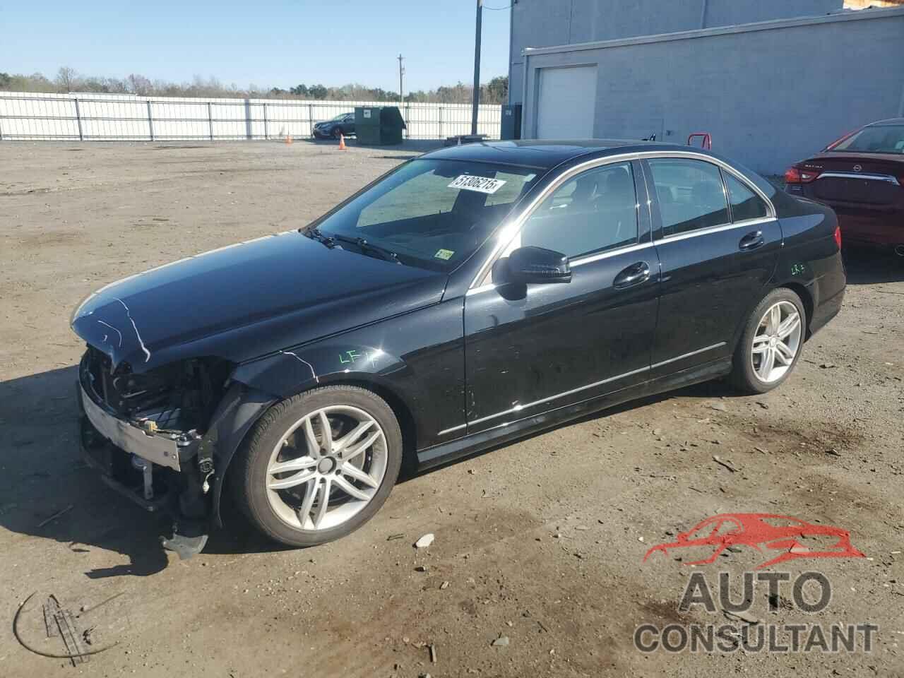 MERCEDES-BENZ C-CLASS 2013 - WDDGF8ABXDA812018