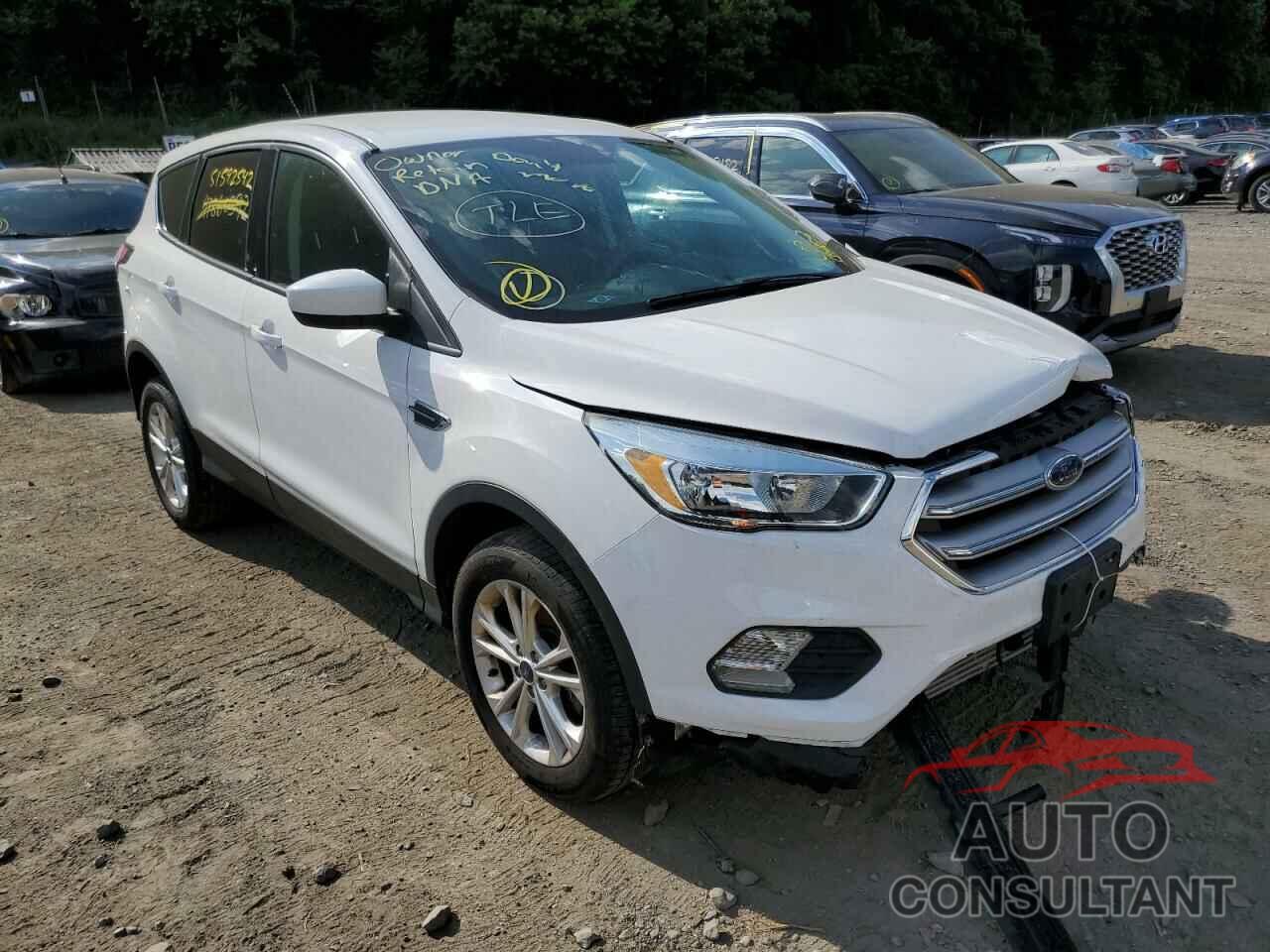 FORD ESCAPE 2017 - 1FMCU9G91HUB71544
