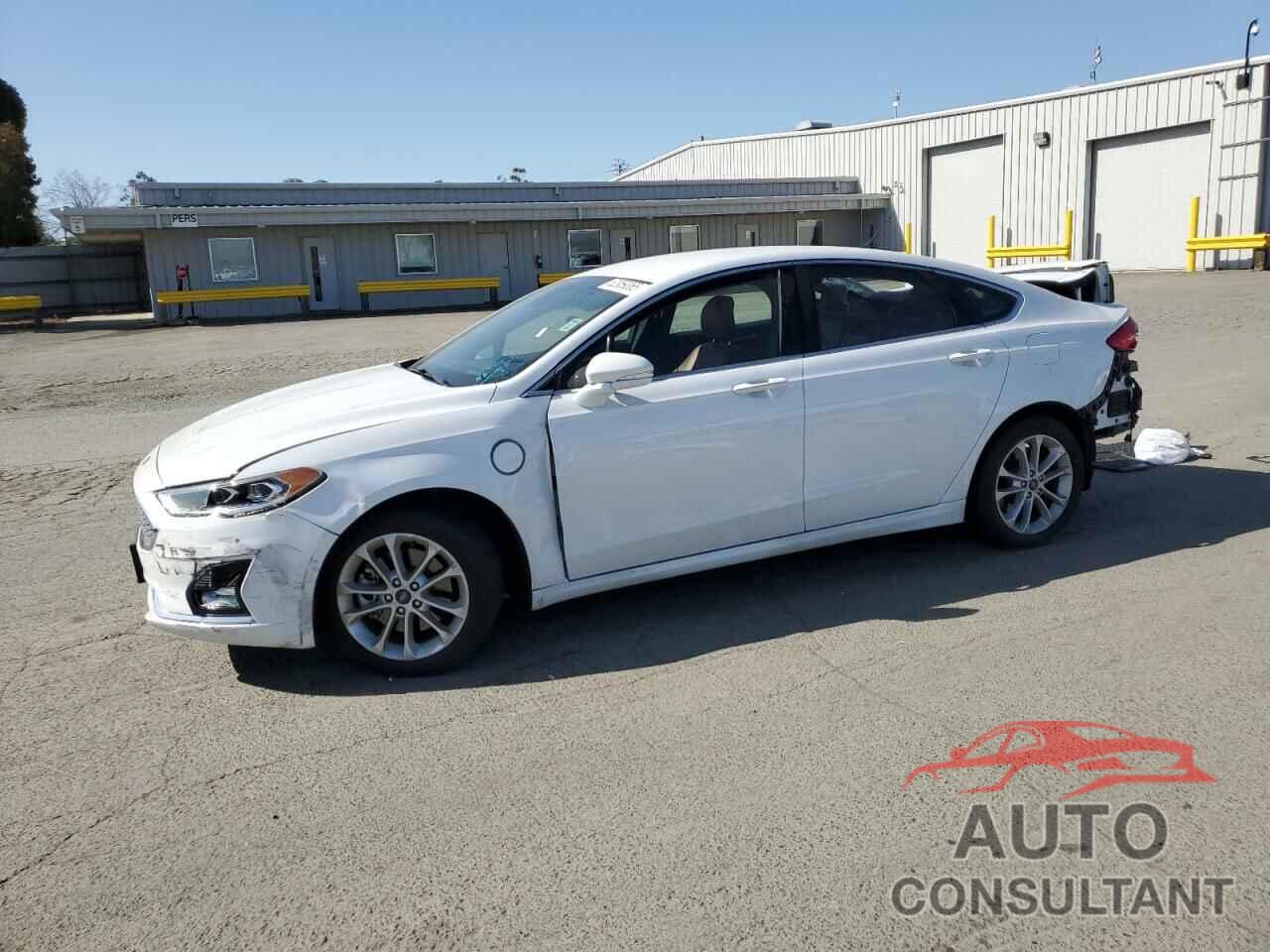 FORD FUSION 2019 - 3FA6P0SU5KR238621