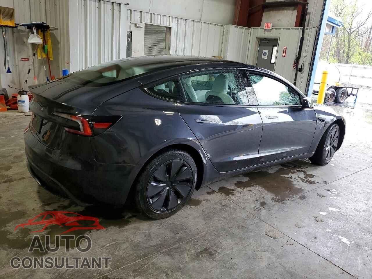TESLA MODEL 3 2024 - 5YJ3E1EA6RF863860
