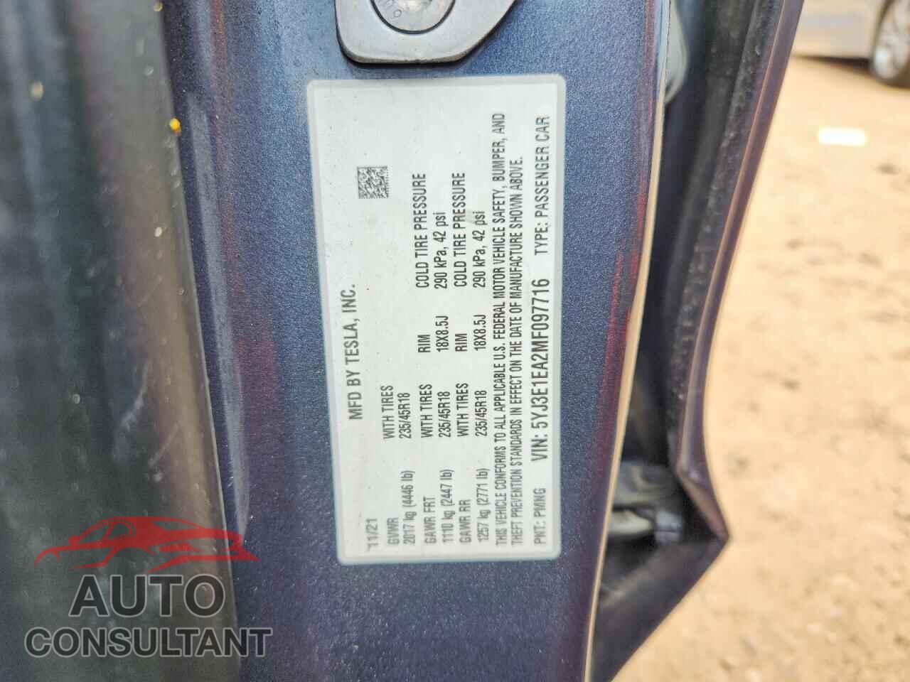 TESLA MODEL 3 2021 - 5YJ3E1EA2MF097716