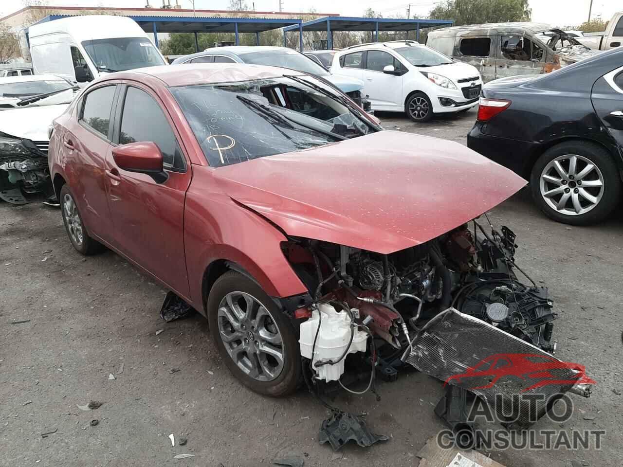 TOYOTA YARIS 2017 - 3MYDLBYV0HY178109