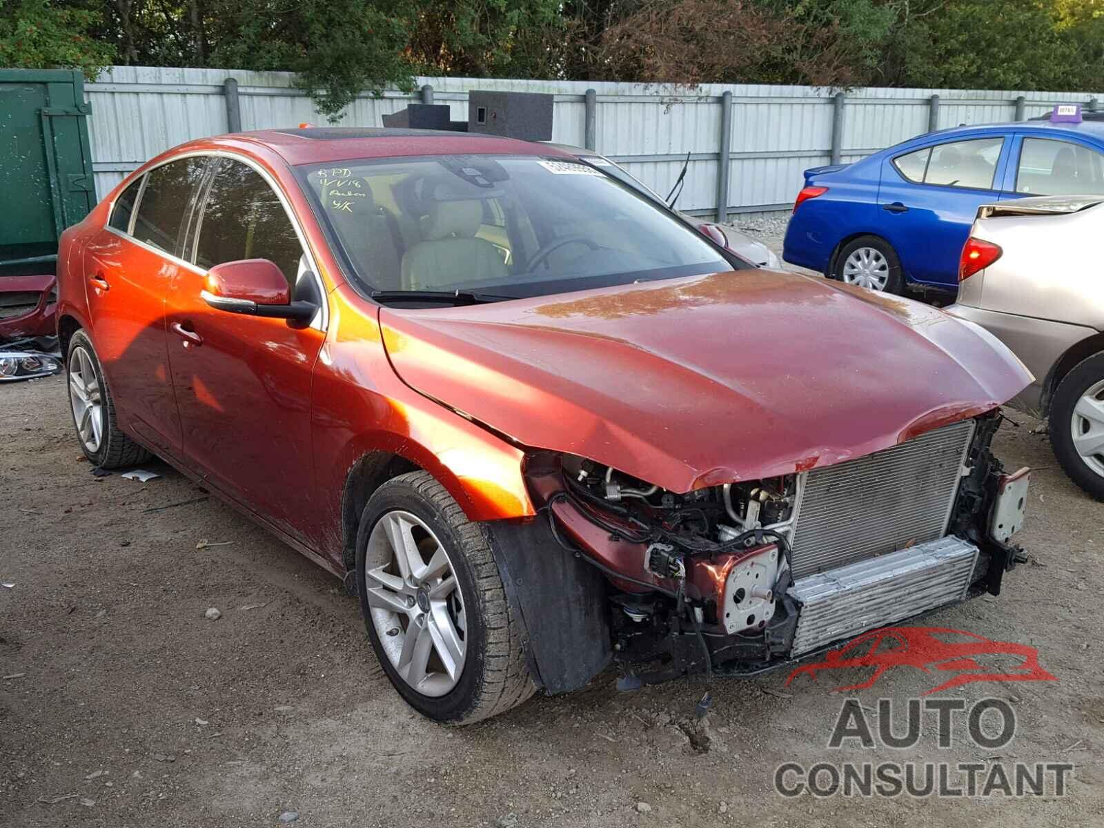 VOLVO S60 2015 - YV140MFD9F1305951