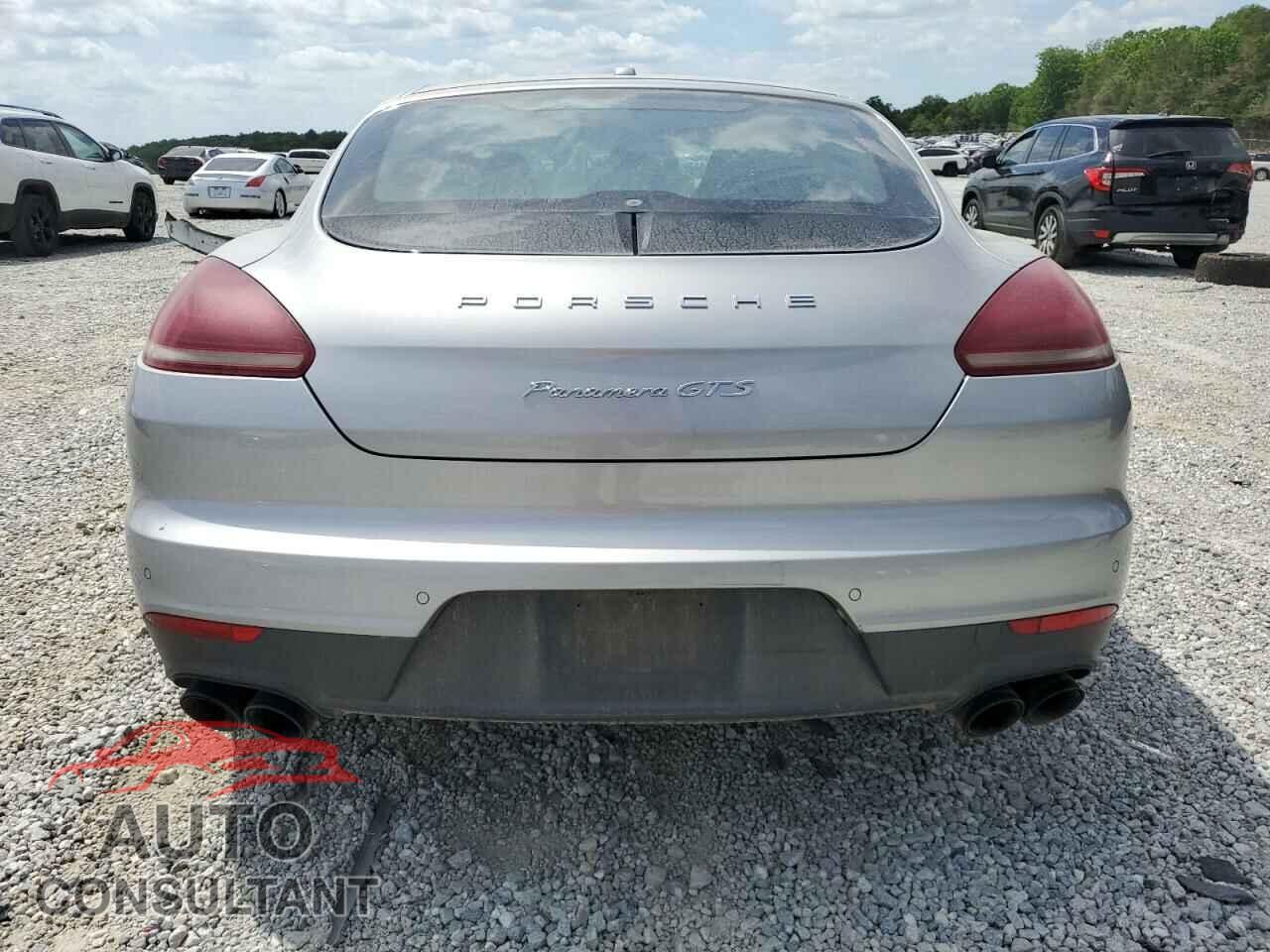 PORSCHE PANAMERA 2016 - WP0AF2A72GL080615