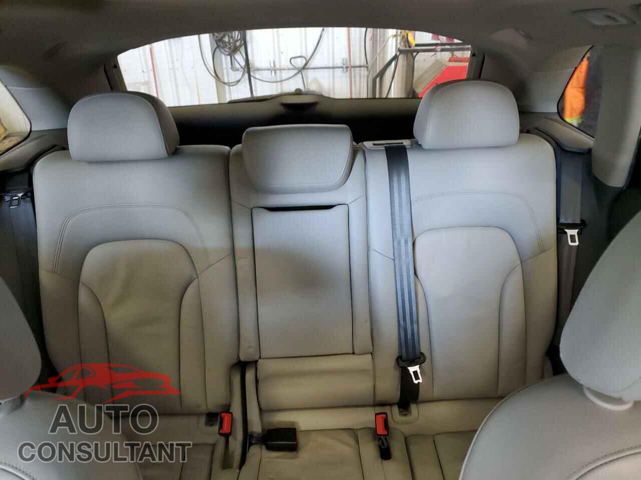 AUDI Q5 2012 - WA1CFAFP0CA024846