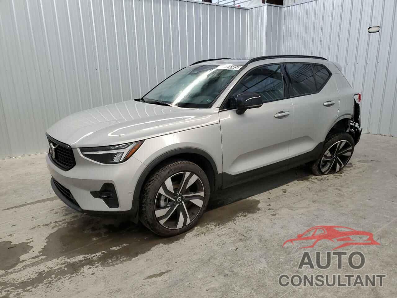 VOLVO XC40 PLUS 2025 - YV4L12UC2S2511031
