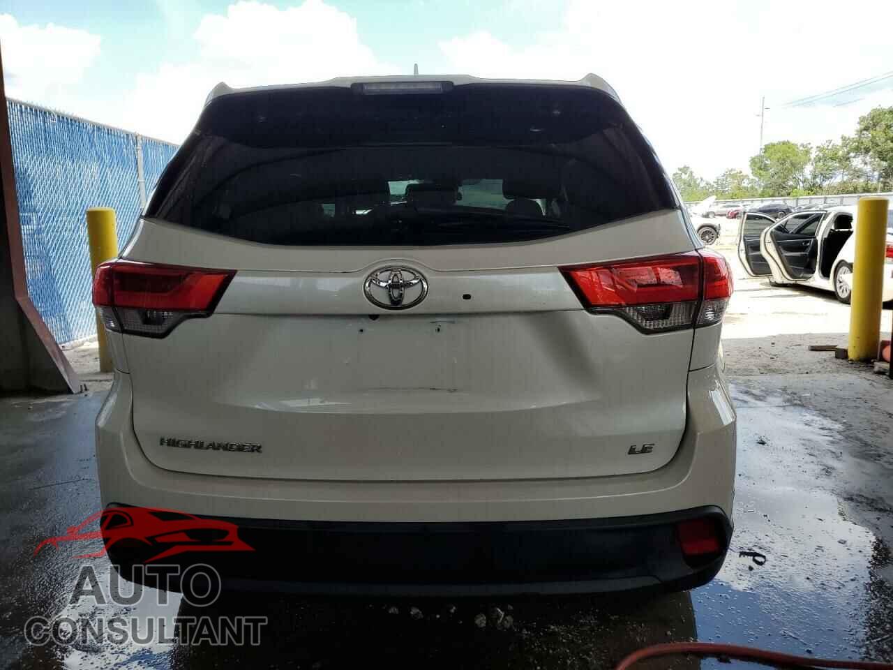 TOYOTA HIGHLANDER 2017 - 5TDZZRFH7HS202812