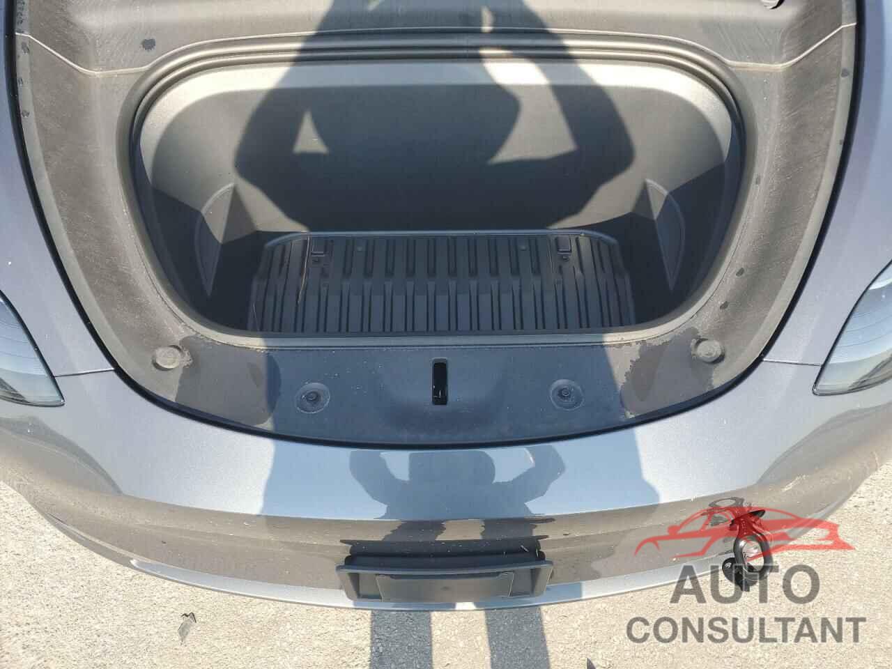 TESLA MODEL Y 2023 - 7SAYGDEF2PF783176