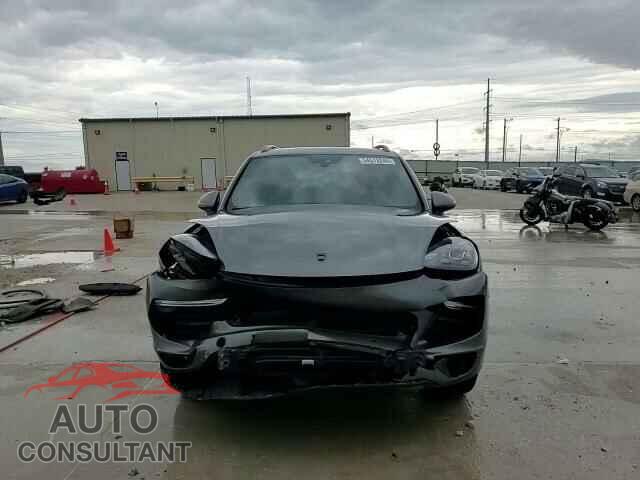 PORSCHE CAYENNE 2018 - WP1AA2A21JKA06438