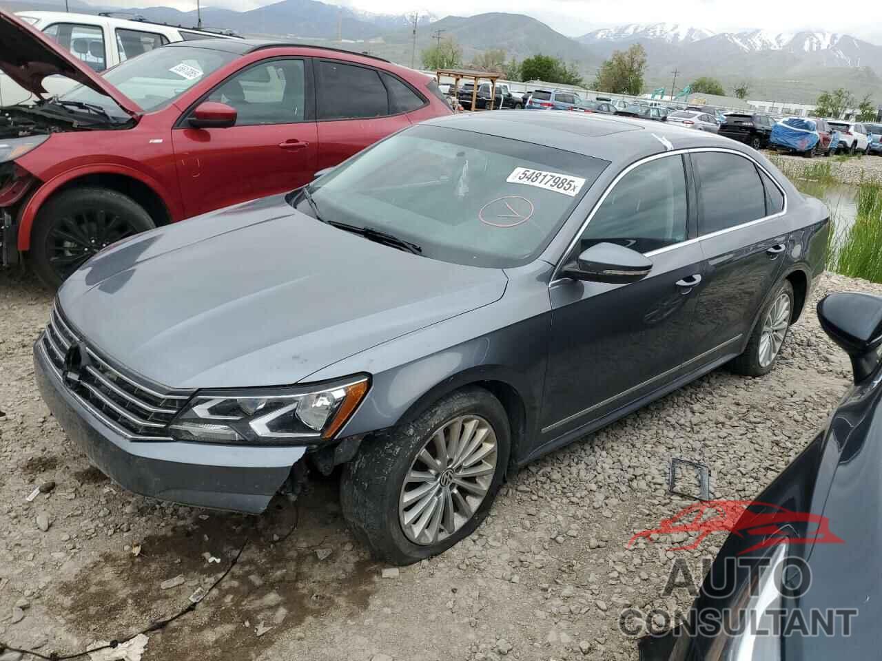 VOLKSWAGEN PASSAT 2017 - 1VWBT7A37HC063248