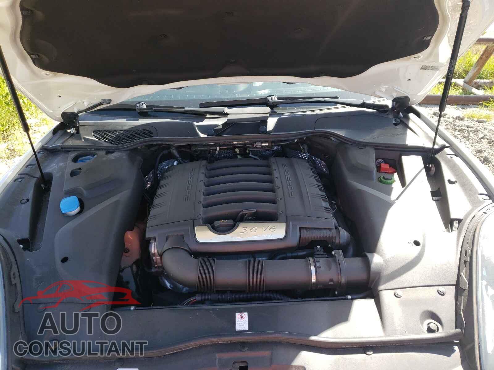 PORSCHE CAYENNE 2017 - WP1AA2A20HKA82128