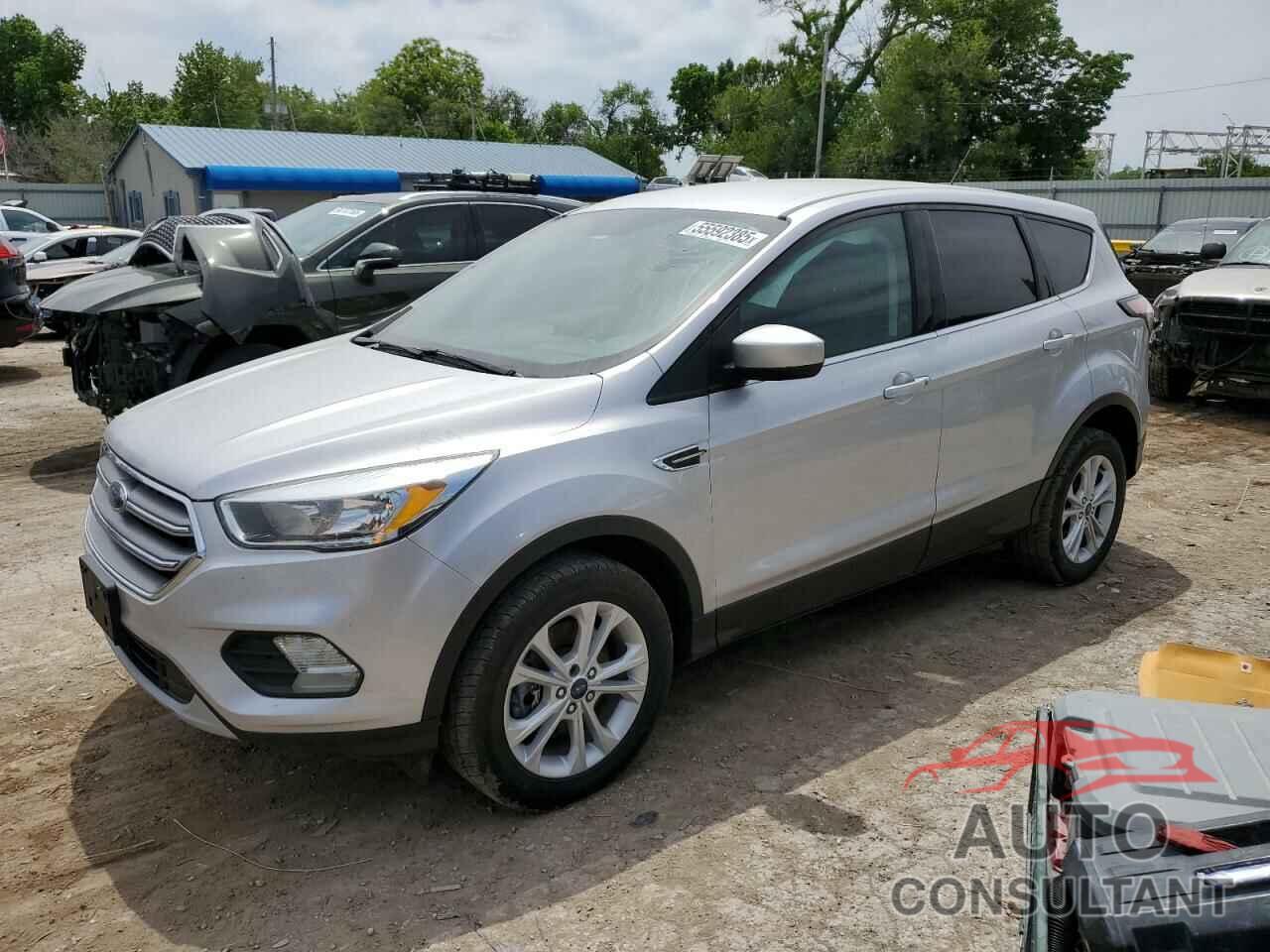 FORD ESCAPE 2017 - 1FMCU9GD0HUC50742