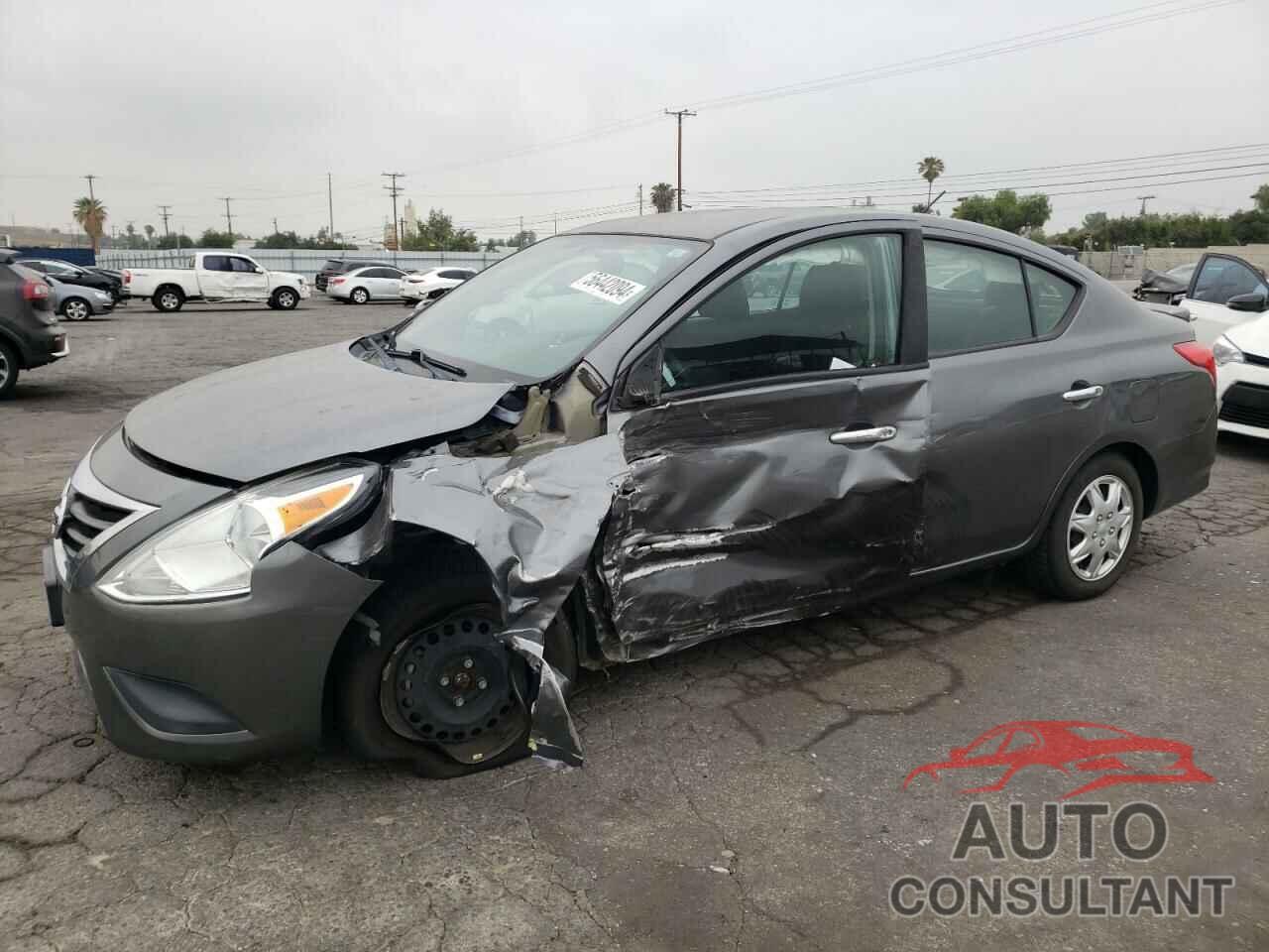 NISSAN VERSA 2018 - 3N1CN7AP0JL886329