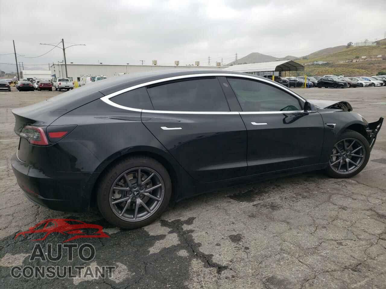 TESLA MODEL 3 2019 - 5YJ3E1EA5KF307075