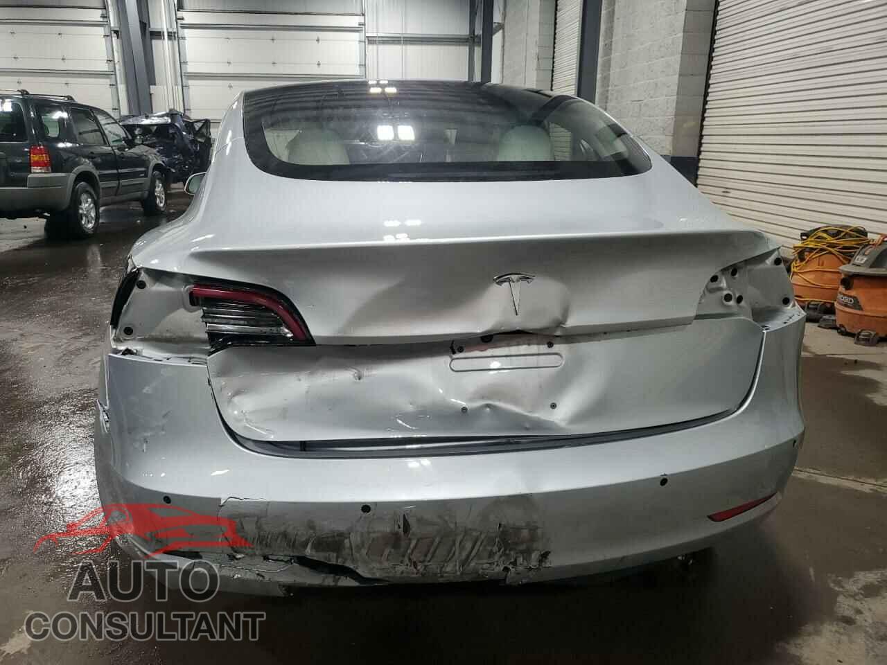 TESLA MODEL 3 2018 - 5YJ3E1EA0JF166611