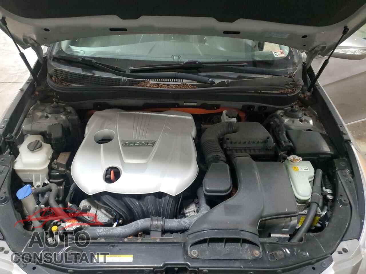 HYUNDAI SONATA 2012 - KMHEC4A48CA033456