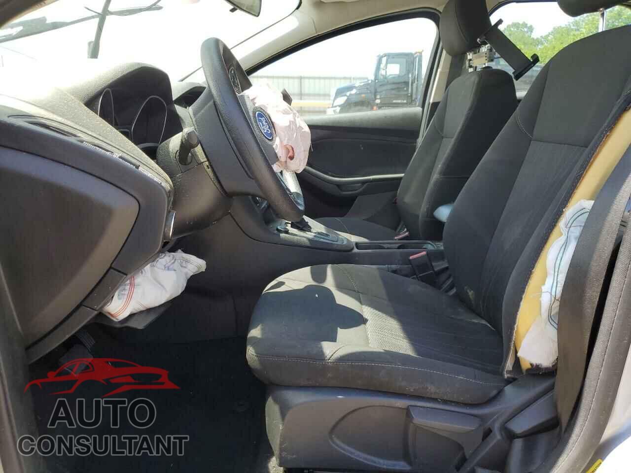 FORD FOCUS 2016 - 1FADP3F21GL345592