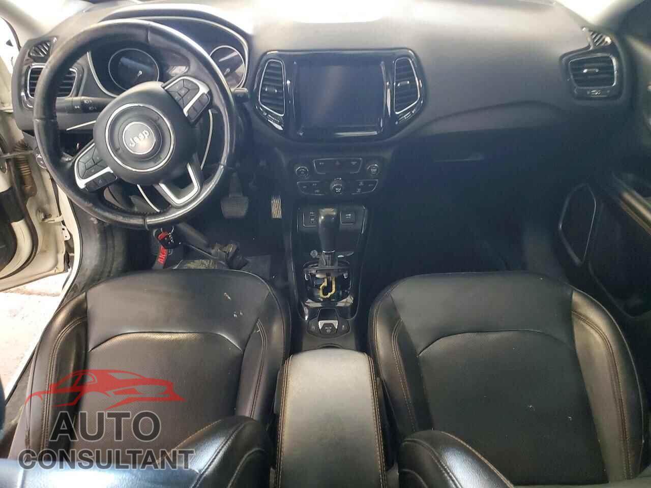 JEEP COMPASS 2020 - 3C4NJCCB5LT122457