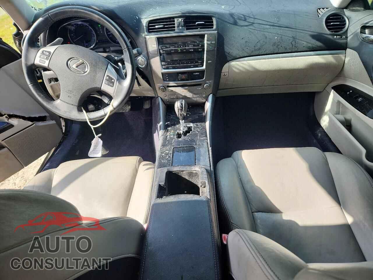 LEXUS IS 2012 - JTHBF5C27C5176020