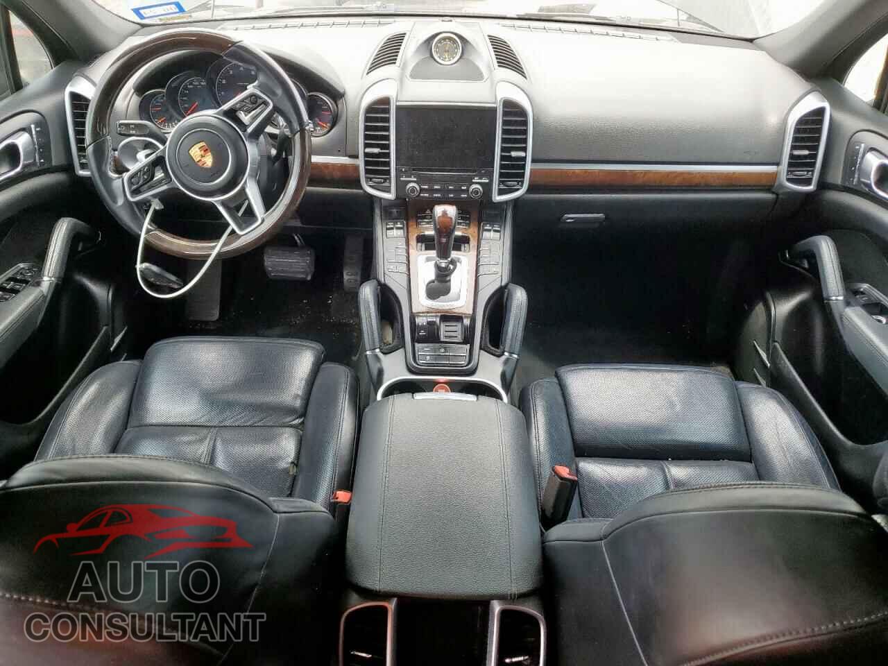 PORSCHE CAYENNE 2017 - WP1AA2A23HKA85783
