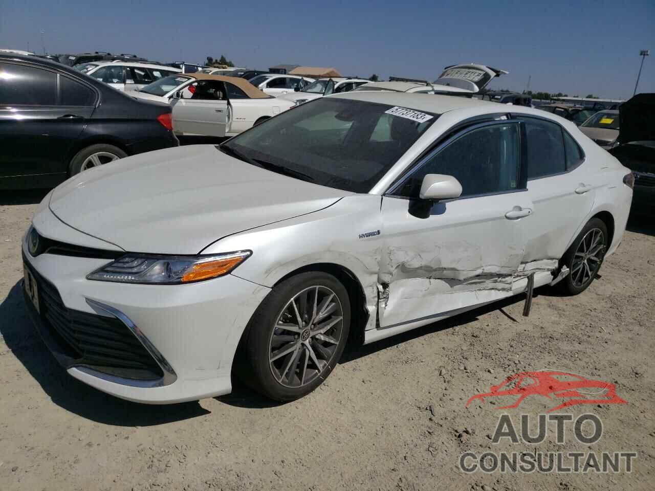 TOYOTA CAMRY 2021 - 4T1F31AK1MU558828