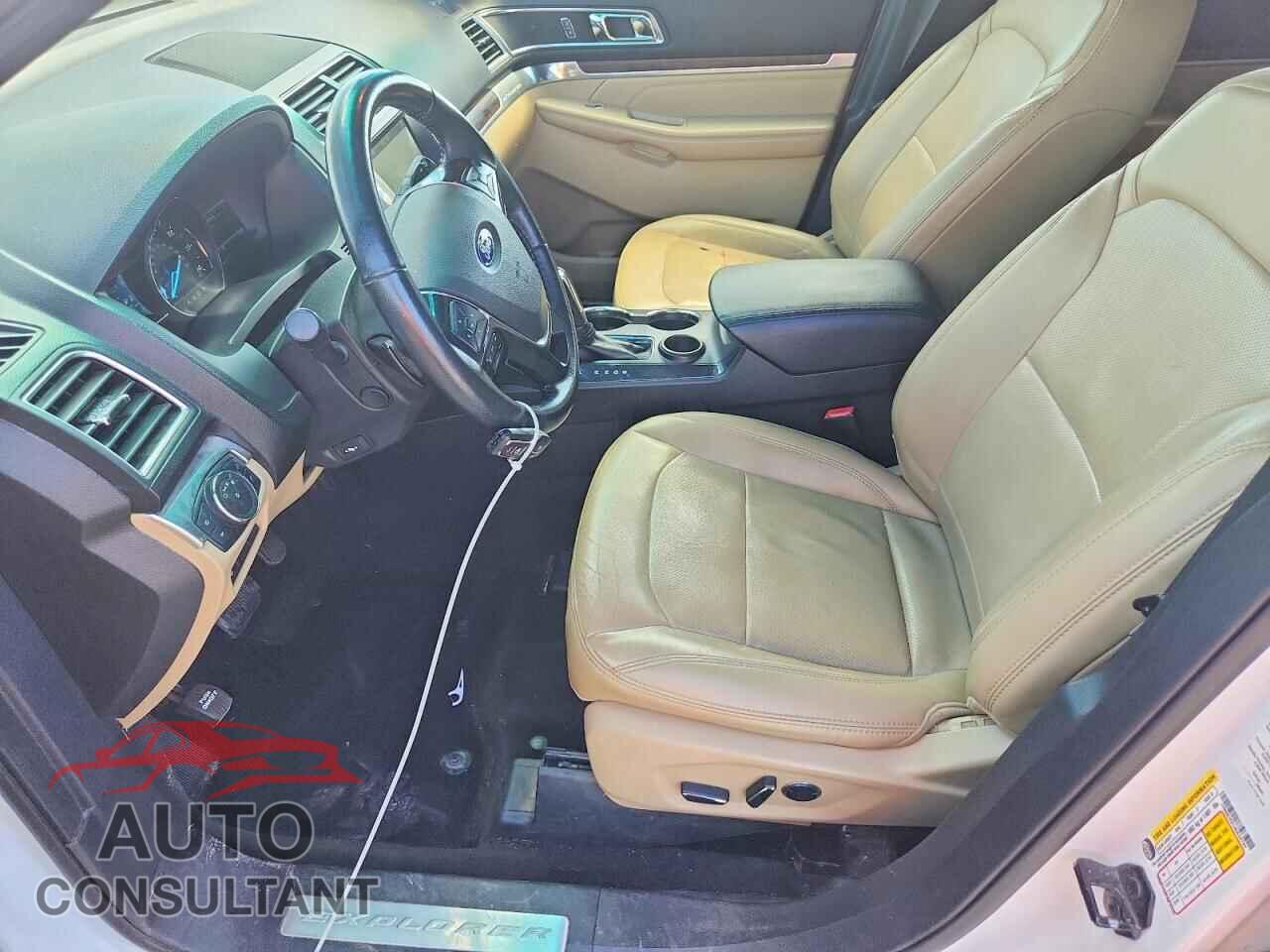 FORD EXPLORER 2017 - 1FM5K7F81HGA34744