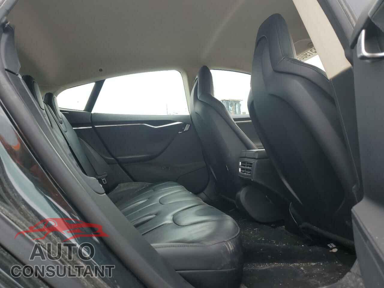 TESLA MODEL S 2013 - 5YJSA1AC2DFP10500