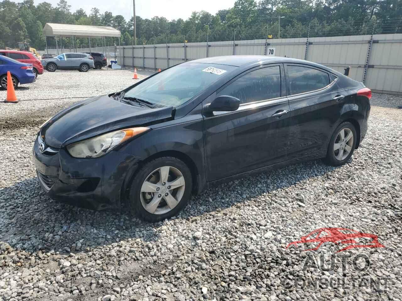 HYUNDAI ELANTRA 2013 - KMHDH4AE1DU841024