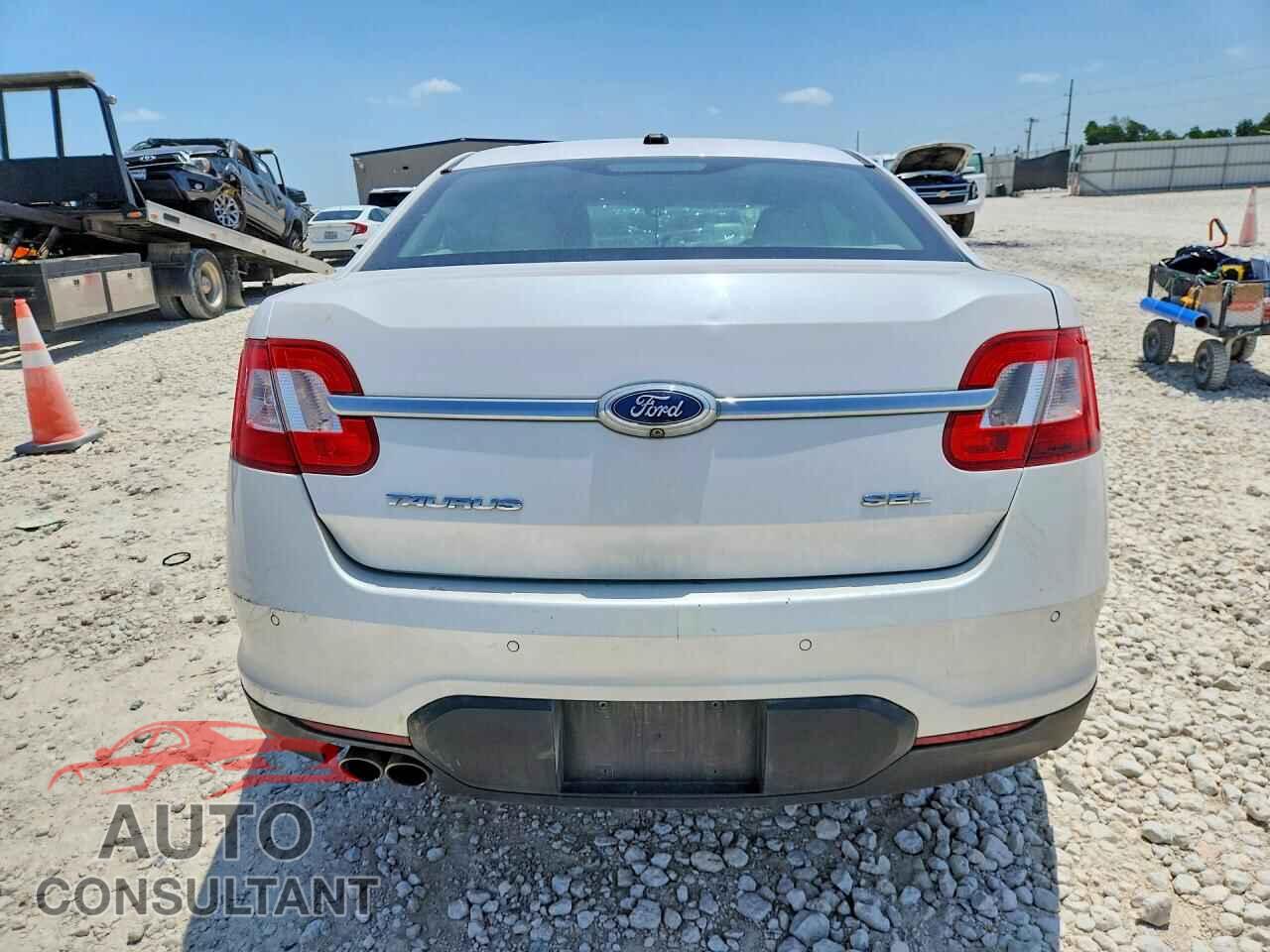 FORD TAURUS 2011 - 1FAHP2EW5BG155313