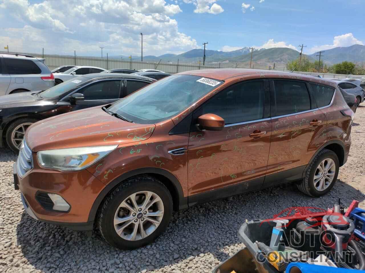 FORD ESCAPE 2017 - 1FMCU9GD2HUB66616