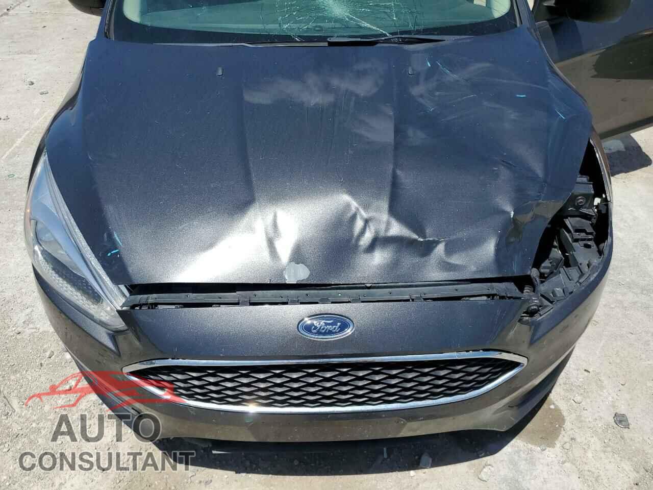 FORD FOCUS 2017 - 1FADP3E28HL243662