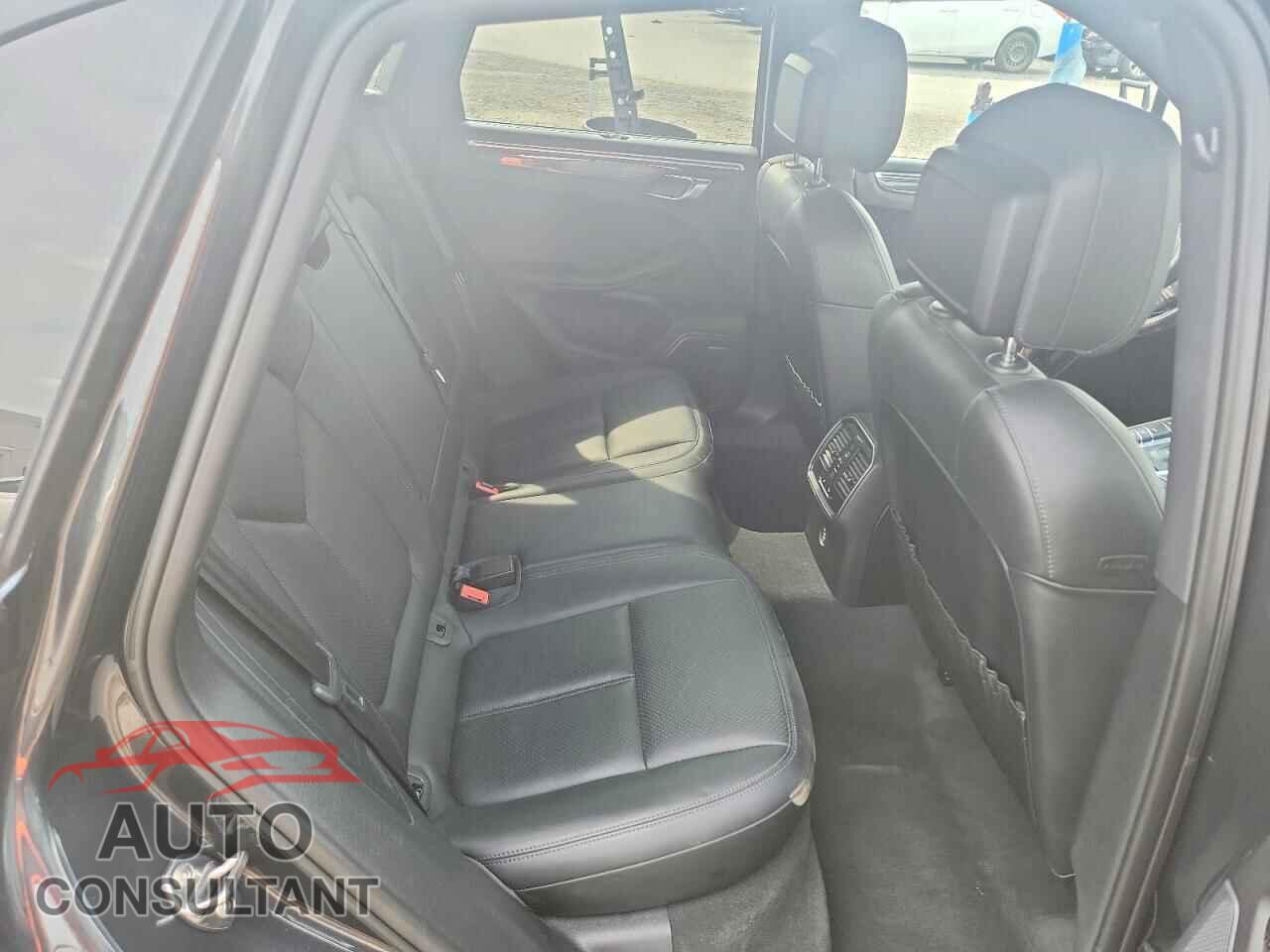 PORSCHE MACAN 2017 - WP1AG2A56HLB54257