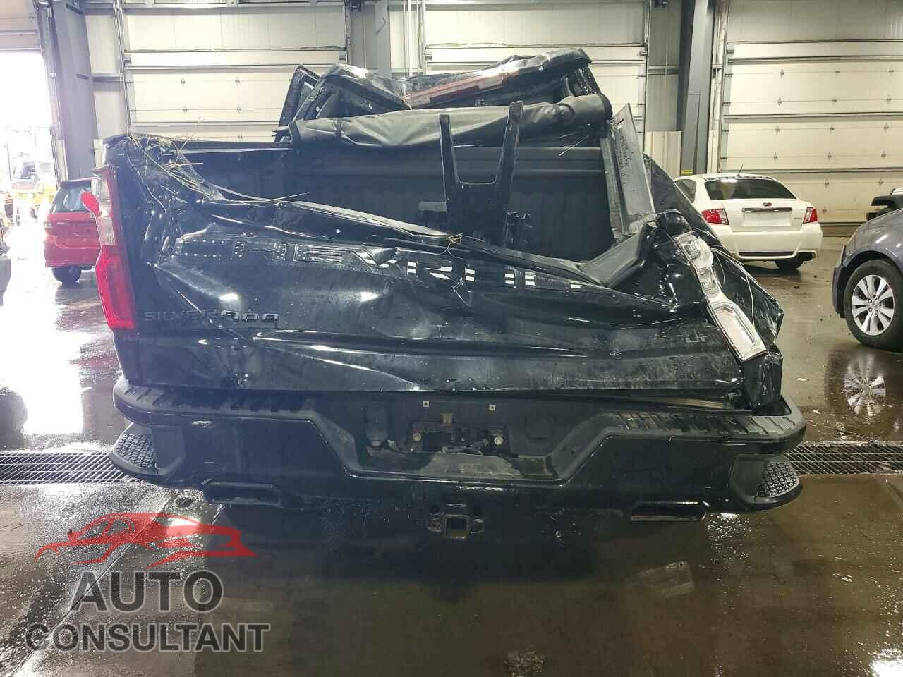 CHEVROLET SILVERADO 2021 - 1GCPYFED1MZ158564